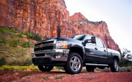 2011-chevrolet-silverado-2500HD-front-left-view